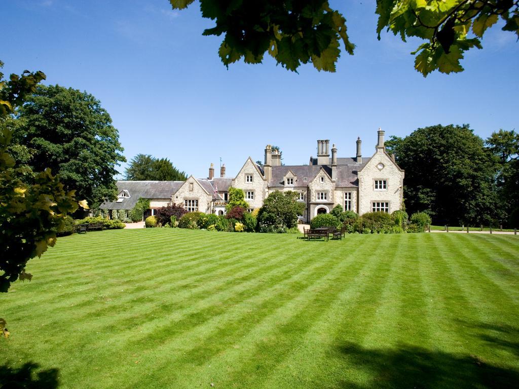 แลงริช เฮาส์ Bed & Breakfast ปีเตอร์สฟิลด์ ภายนอก รูปภาพ