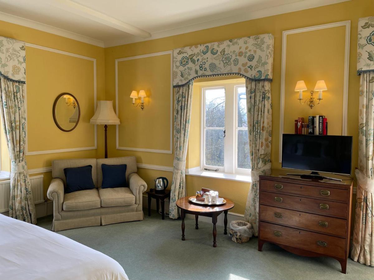 แลงริช เฮาส์ Bed & Breakfast ปีเตอร์สฟิลด์ ภายนอก รูปภาพ