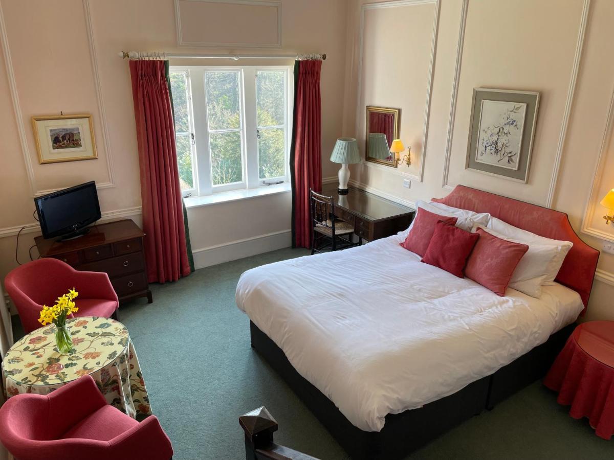 แลงริช เฮาส์ Bed & Breakfast ปีเตอร์สฟิลด์ ภายนอก รูปภาพ