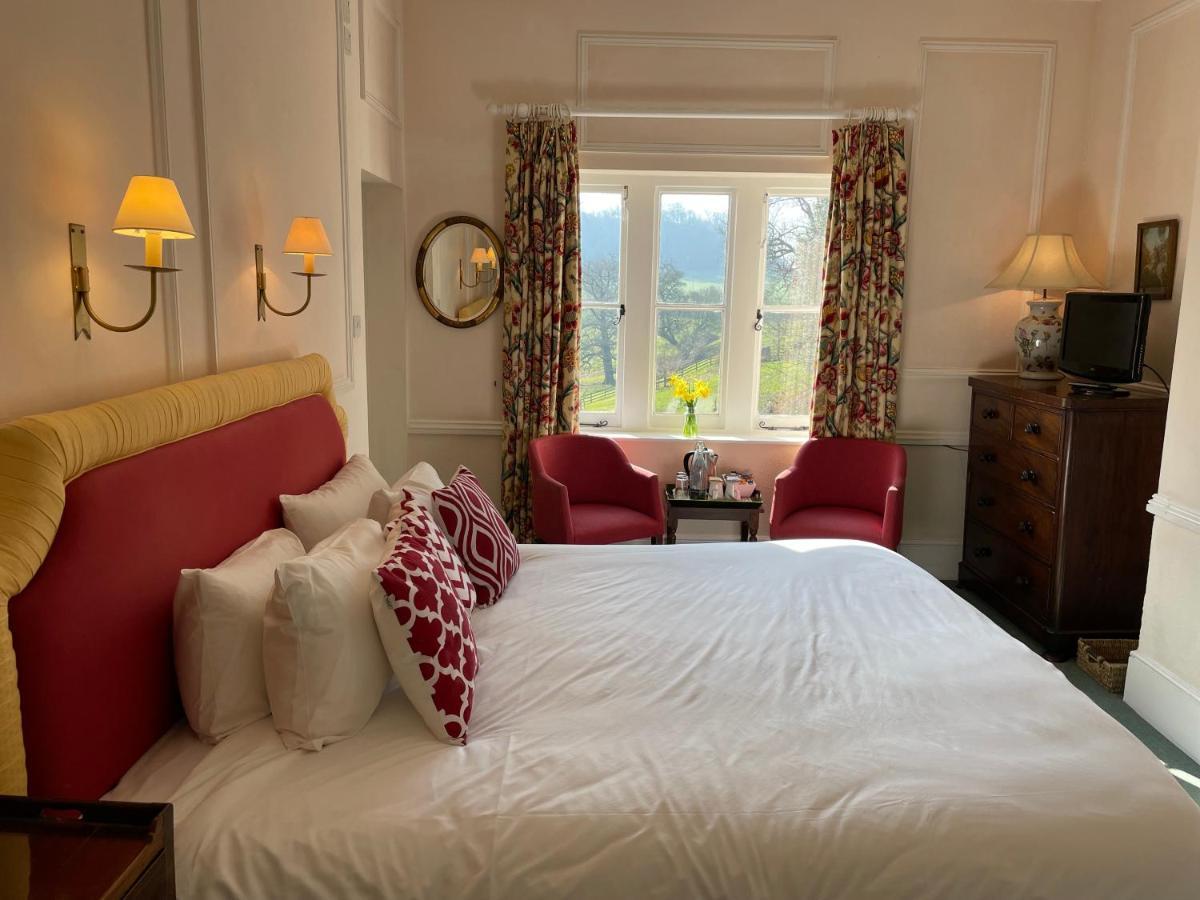 แลงริช เฮาส์ Bed & Breakfast ปีเตอร์สฟิลด์ ภายนอก รูปภาพ